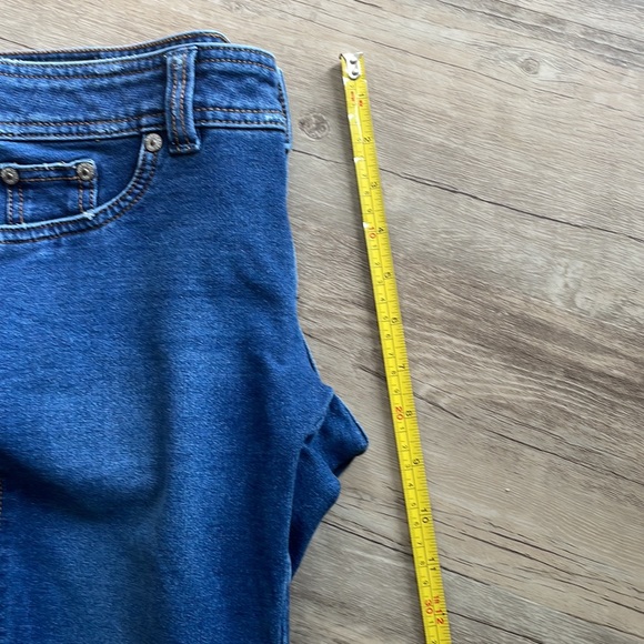 Guess Soft Vintage Jeans - Picture 7 of 8